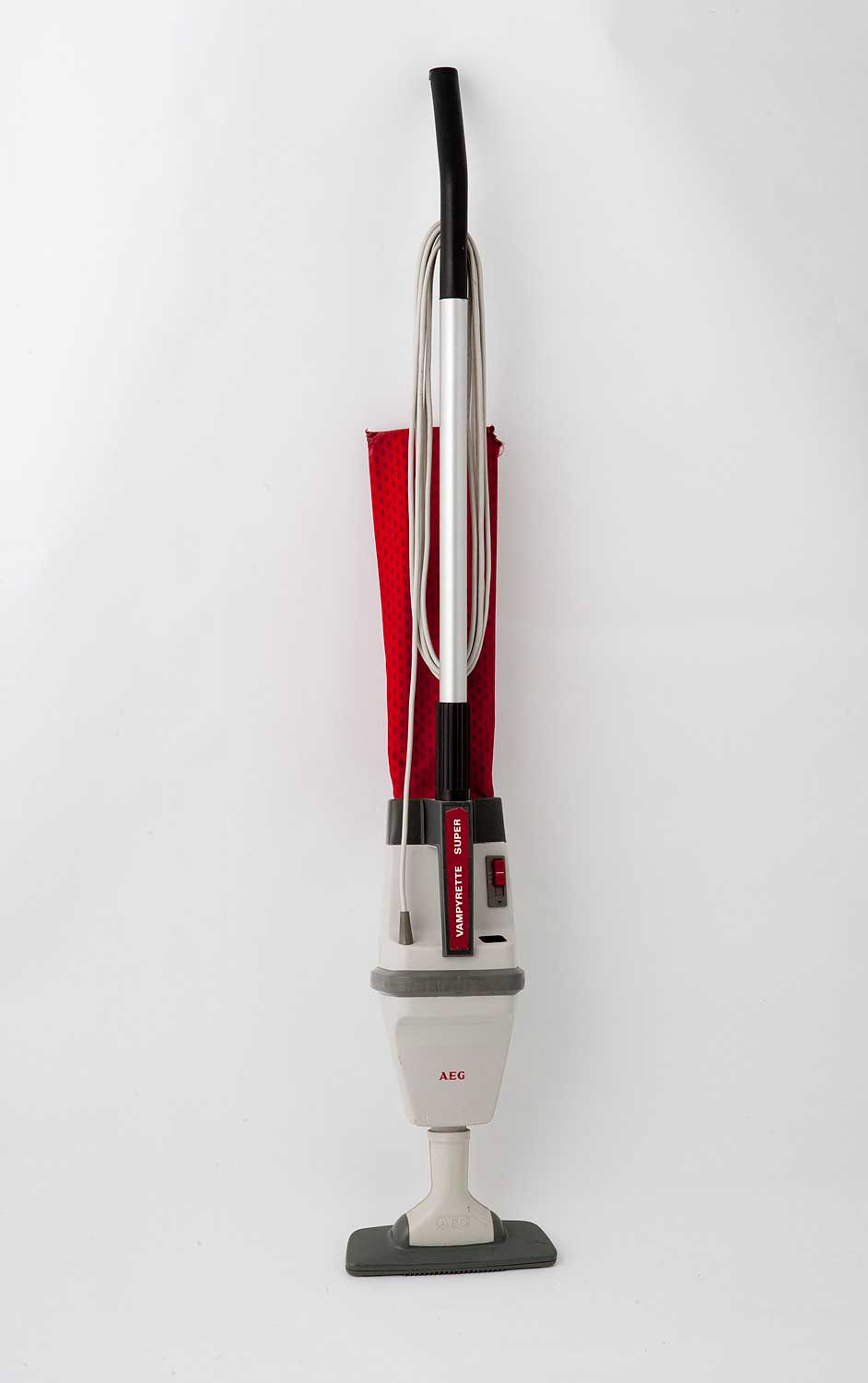 Vacuum Cleaner Collection - aeg_6811_vampyrette_super